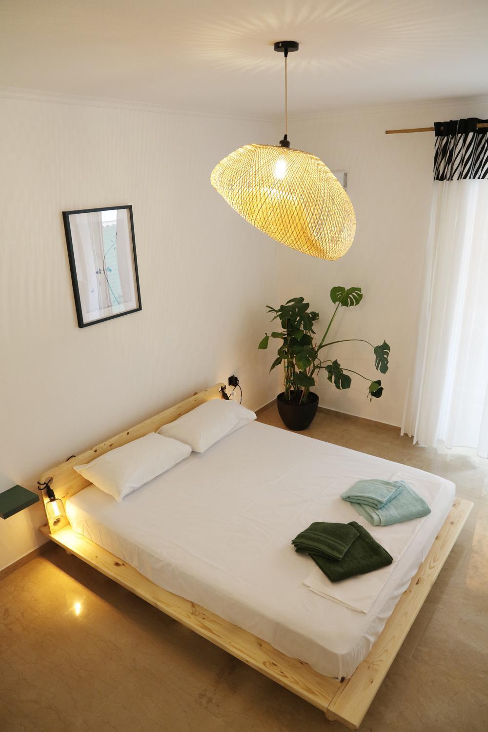 Zorba Meets Buddha Apartment *