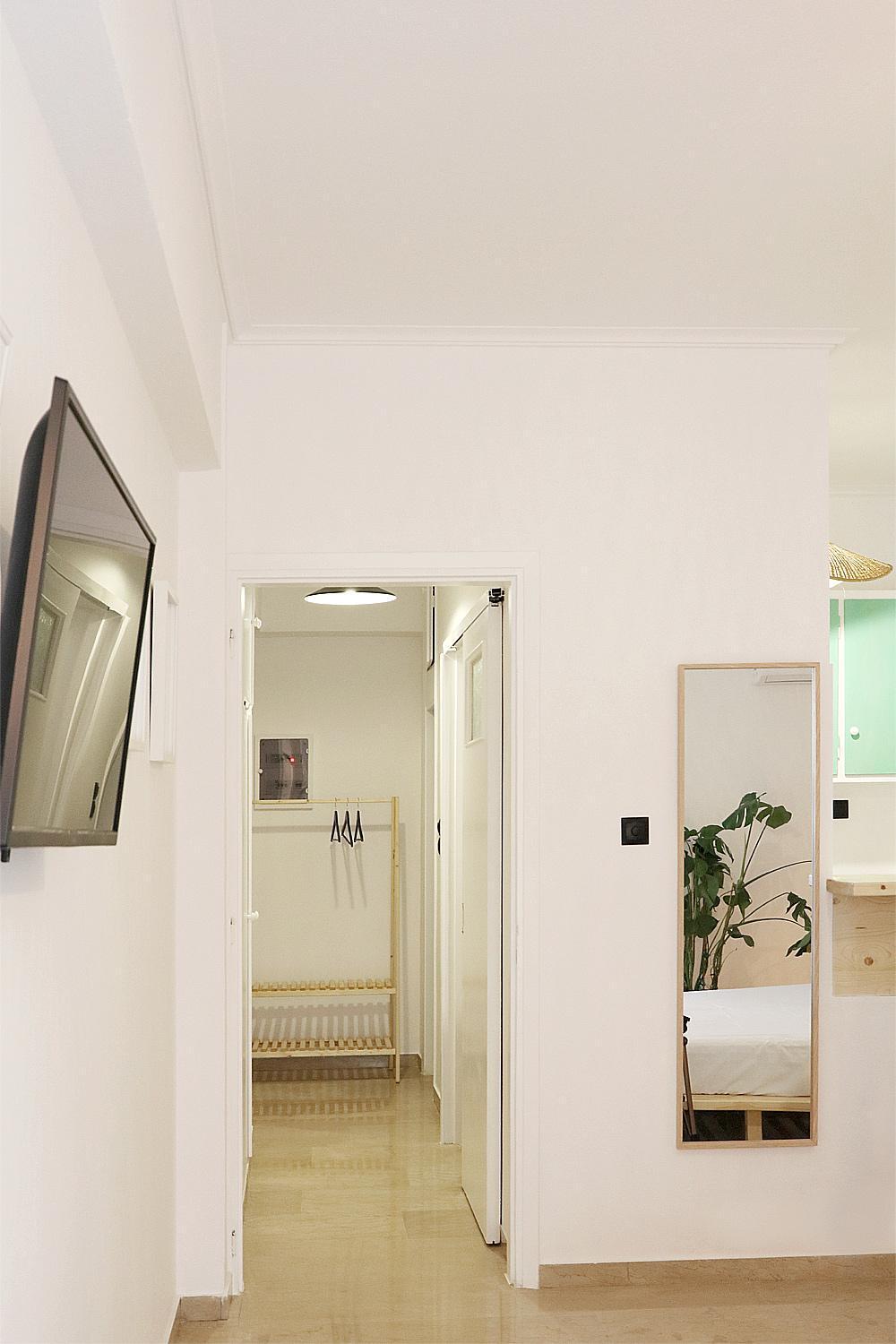 Zorba Meets Buddha Apartment